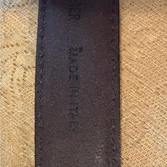 Bachrach shiny brown leather belt made in Italy size 36 with a Silver Buckle - Picture 4 of 4